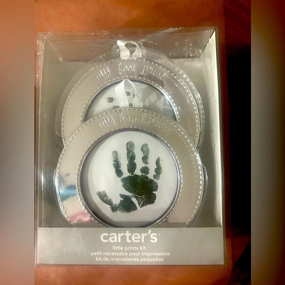 NWT Carter’s little prints ornament kit Silver 1 for 🤚 print 1 for🦶print in box - Picture 5 of 8